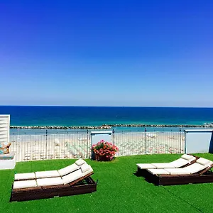 ** Aparthotel Frontemare Italien
