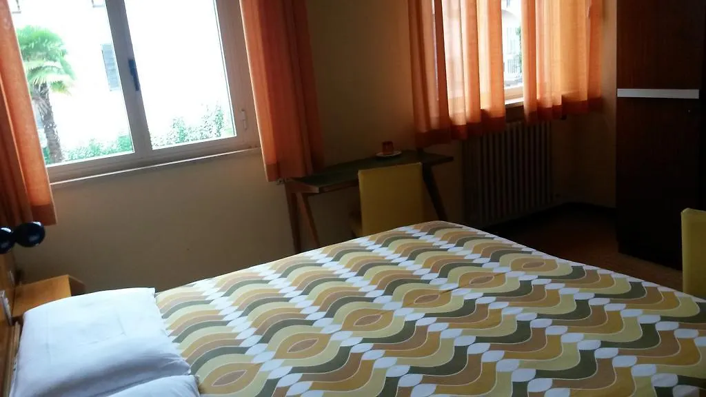 Hotel Giardino Sirmione 3*,  Itália